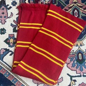 Harry Potter Gryffindor scarf